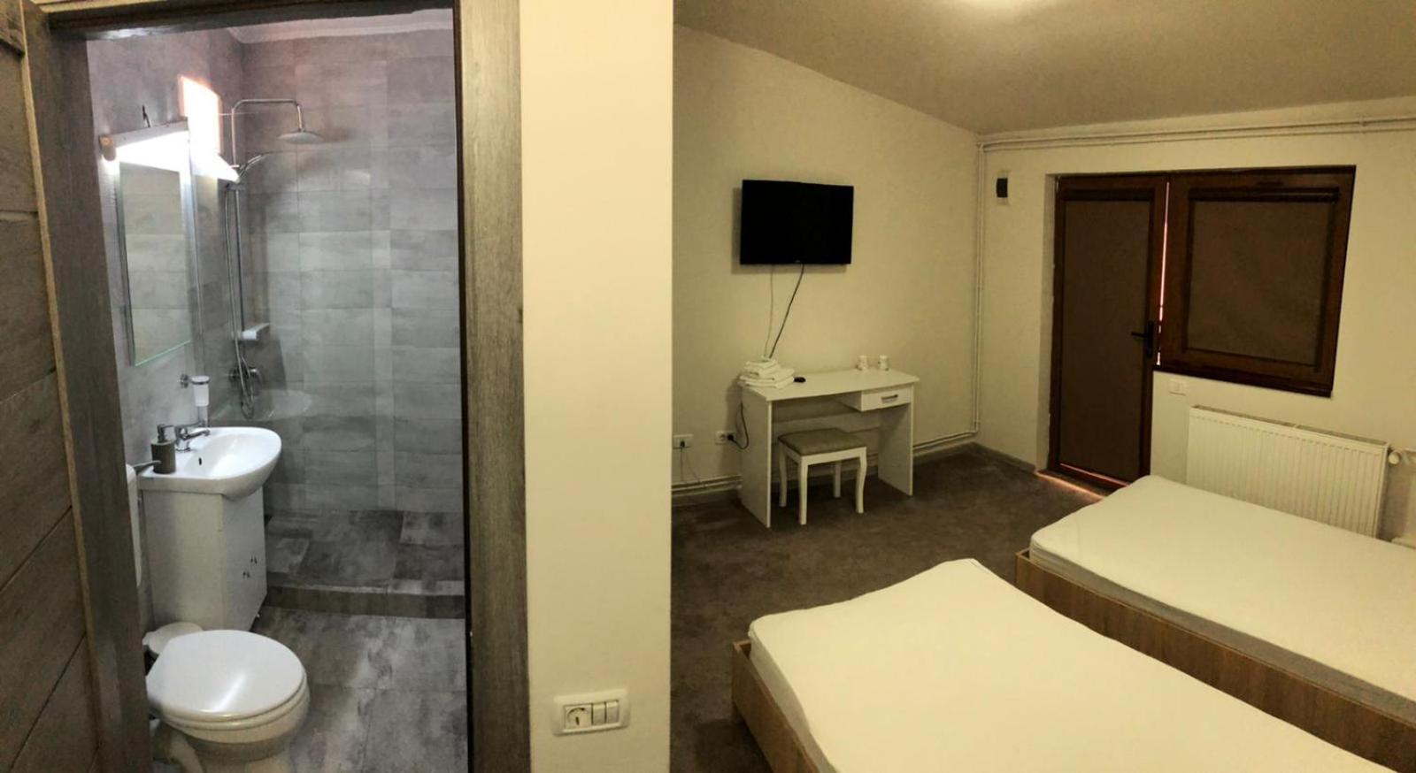 Hotel Cosmin 아라드 외부 사진