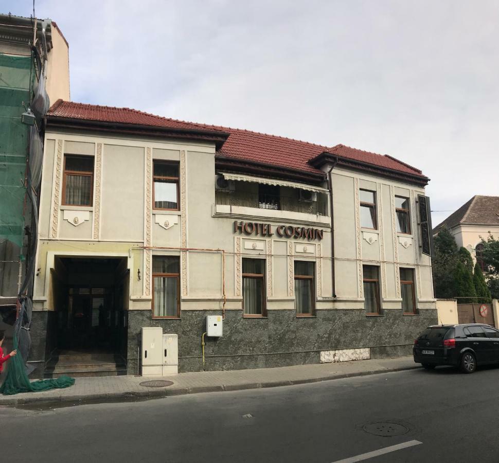 Hotel Cosmin 아라드 외부 사진