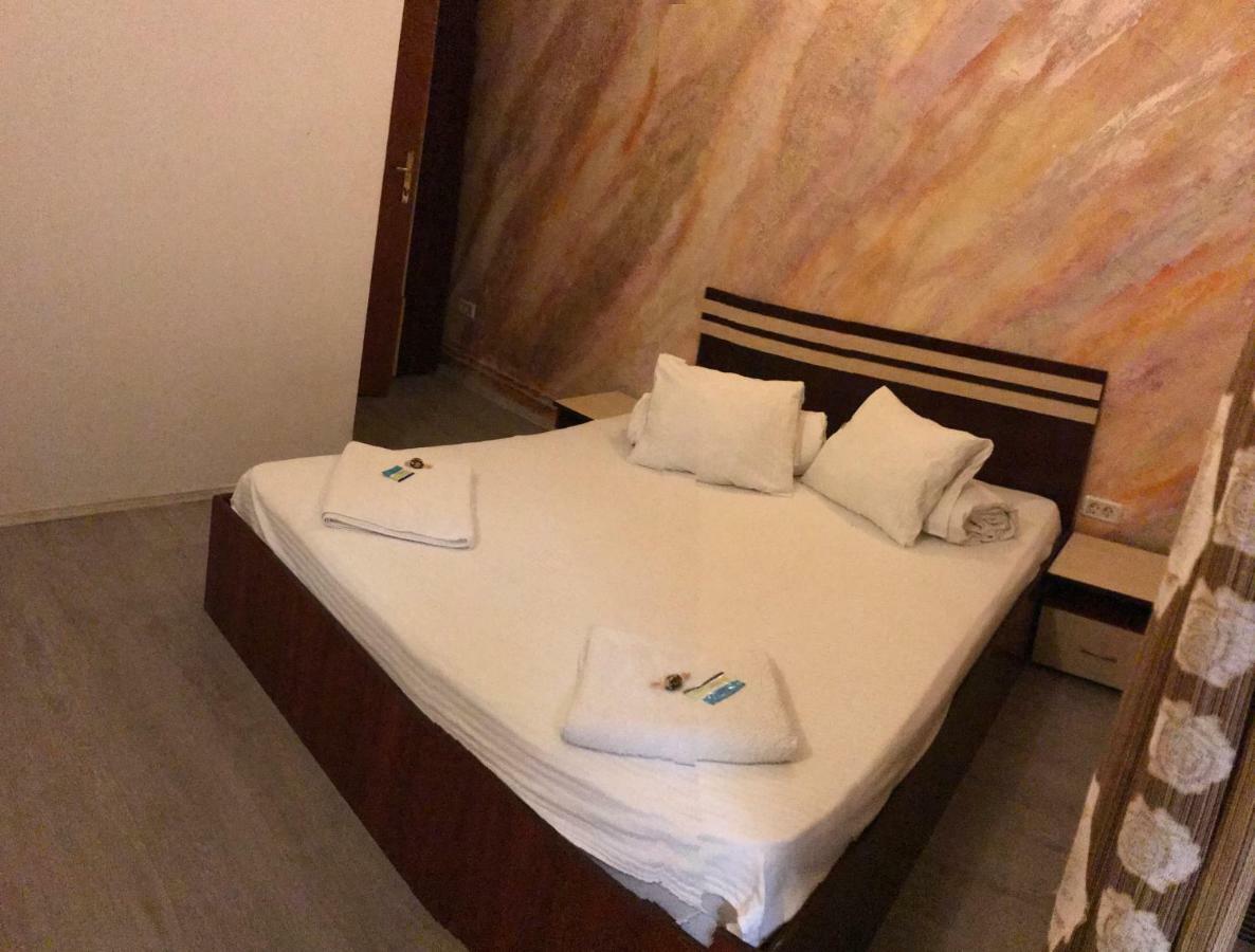Hotel Cosmin 아라드 외부 사진