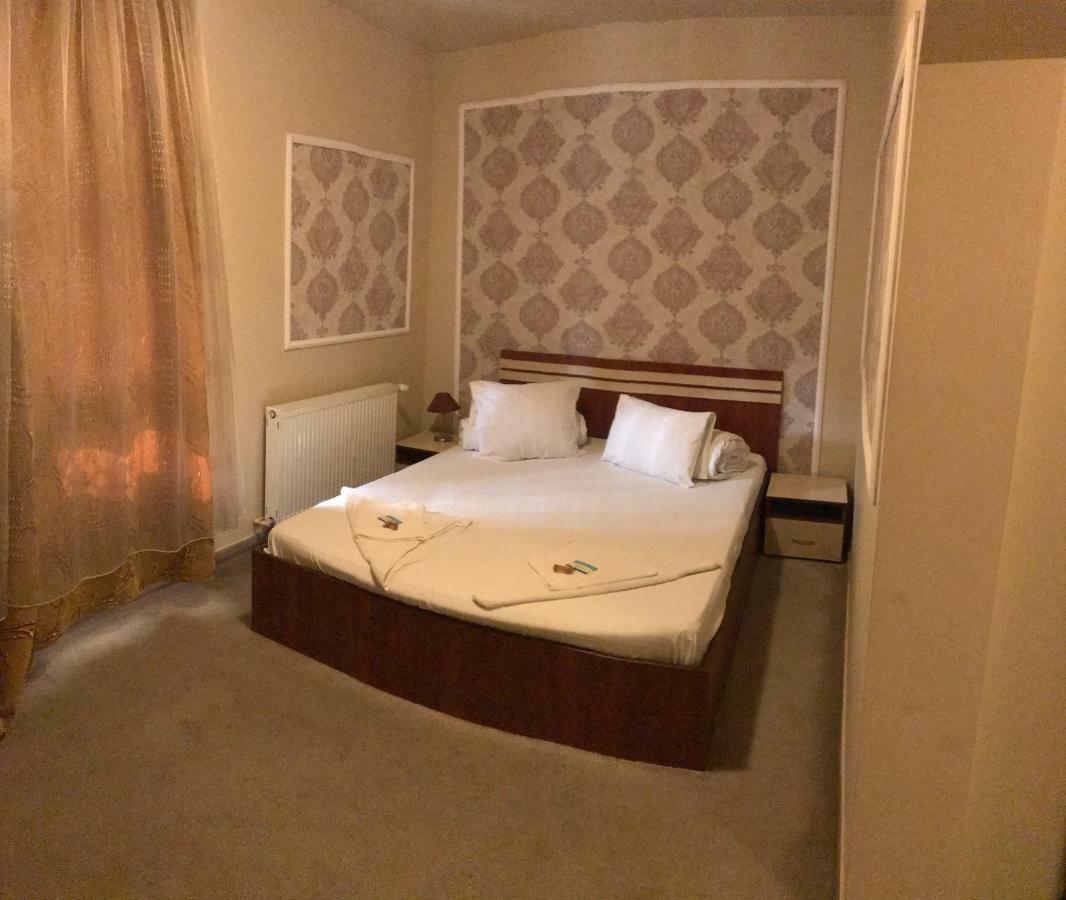 Hotel Cosmin 아라드 외부 사진