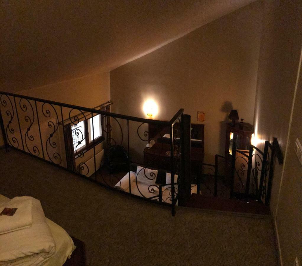 Hotel Cosmin 아라드 외부 사진